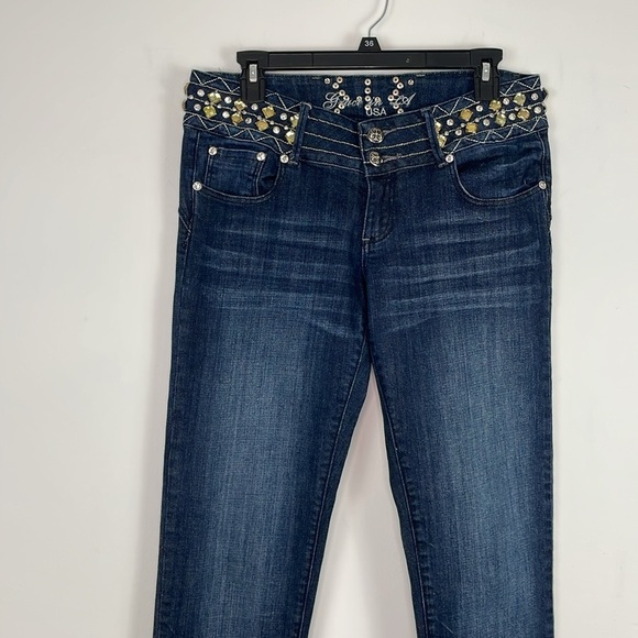 Grace in LA Low Rise Embellished Waisted Jeans. Waist Size 30. Junior Size 11/12 - Picture 2 of 15
